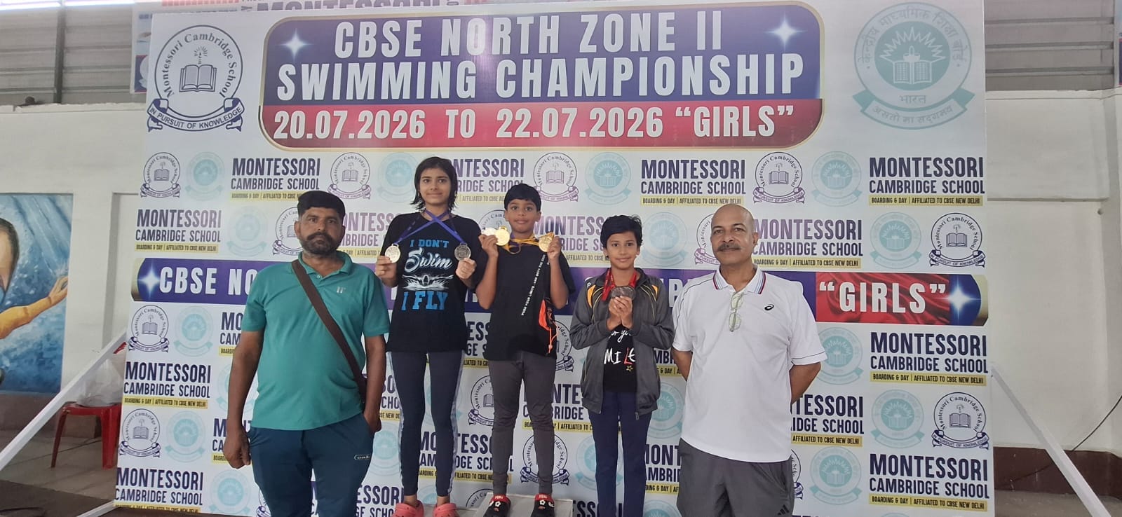 सीबीएसई नॉर्थ जोन गर्ल्स तैराकी चैंपियनशिप में अंबाला की तैराक पावनी, हर्षिता और ओजस्वनी कोच के