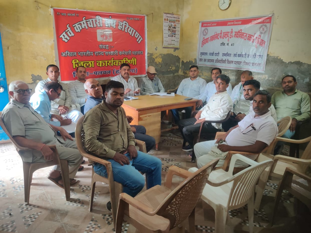 Sarv Karamchari Sangh condemns the lathi-charge on students and youth at Jantar Mantar; demands a judicial inquiry.