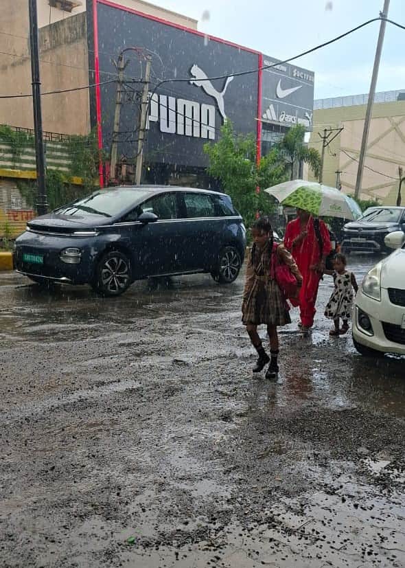 Weather changes due to rain; mercury drops by two degrees