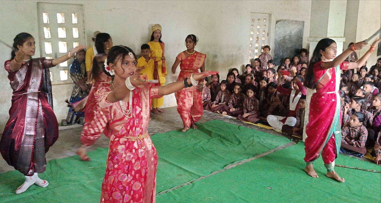 Chandrashekhar Azad's birth anniversary celebrated in Chiraigaon.