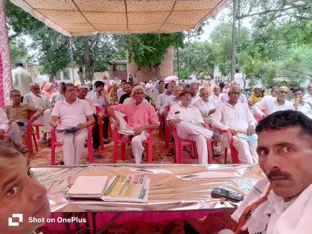Farmers provided with information on modern farming on Cotton Day.