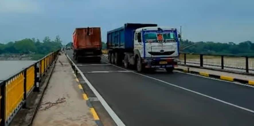 Movement of heavy vehicles begins on the Gengaso Ganga Bridge