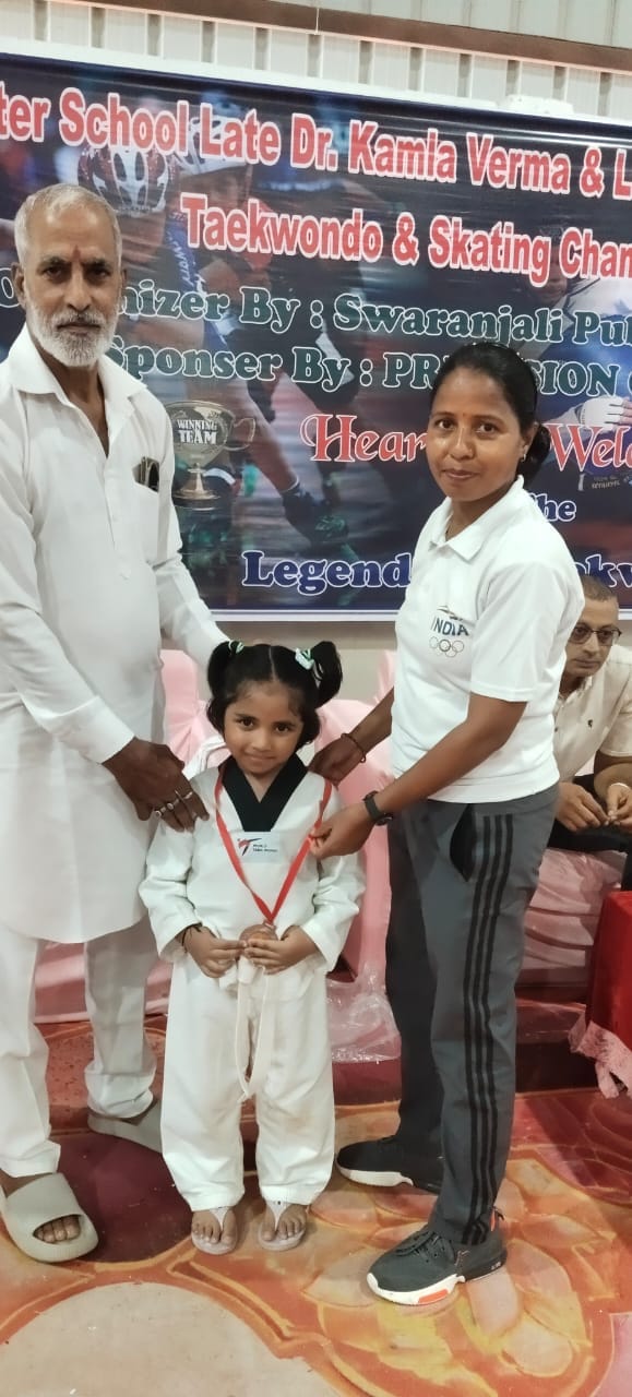 Ditya Swami won a silver medal at the Taekwondo Championship.