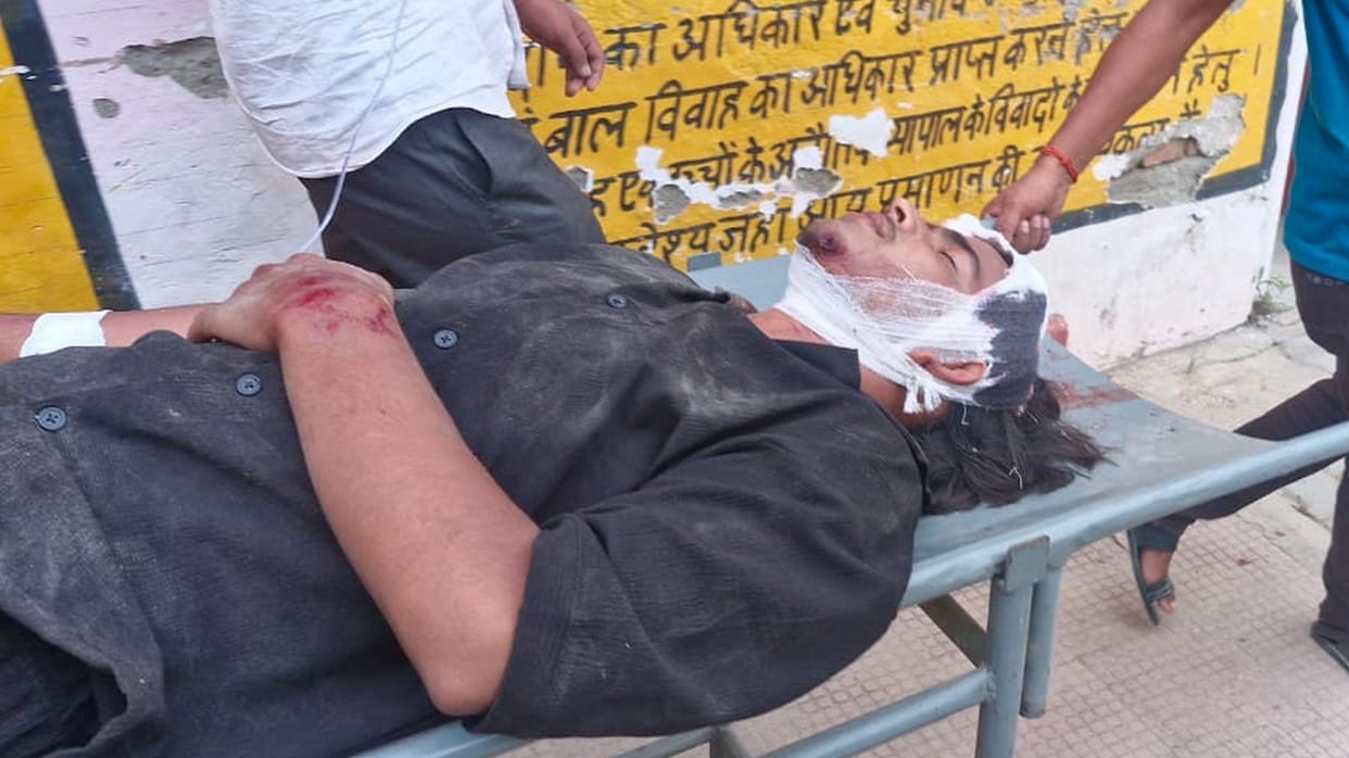 Bike collides with pushcart; youth dies, another critically injured.