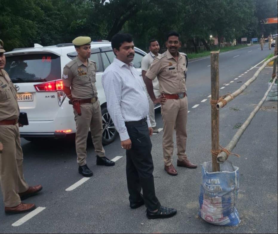 DM inspected the routes for the Kanwar Yatra.