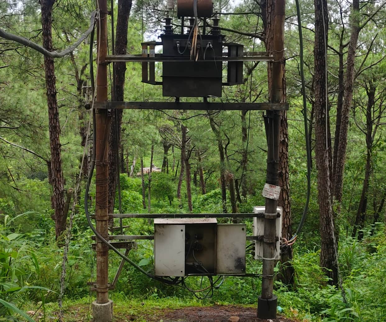 Risk of accidents due to an open transformer control box on the Mahre-Garli road.