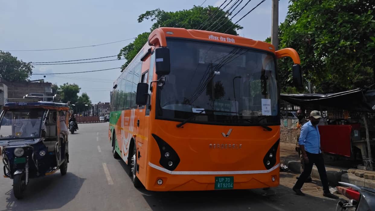 AC buses running at the same time every day, providing relief to passengers