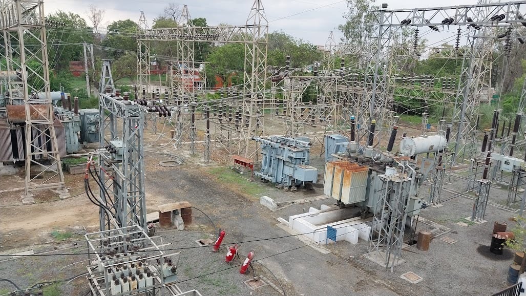 100 daily complaints of power faults; drinking water supply affected