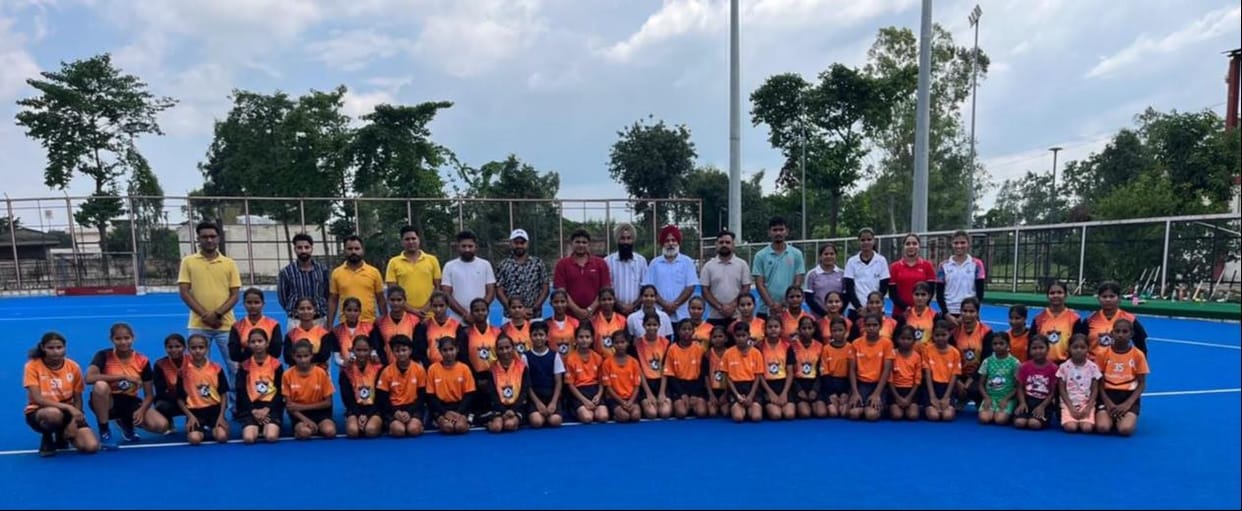 Babain, Mongoli Jatan and Shahabad dominate volleyball matches, hockey and chess matches continue