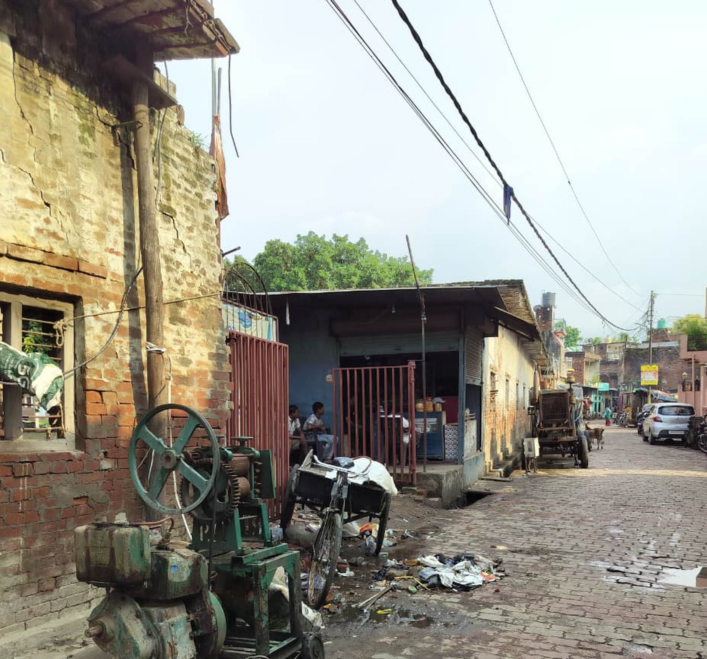 बहराइच के धनकुट्टीपुरा में गांधी इंटर कॉलेज की जमीन पर कब्जा।