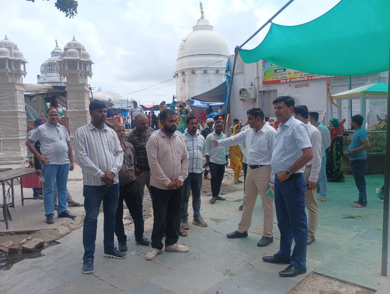 Before the month of Shravan, the Bateshwar temple route should be improved.