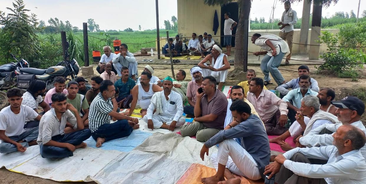 Sit-in protest held for service road construction.