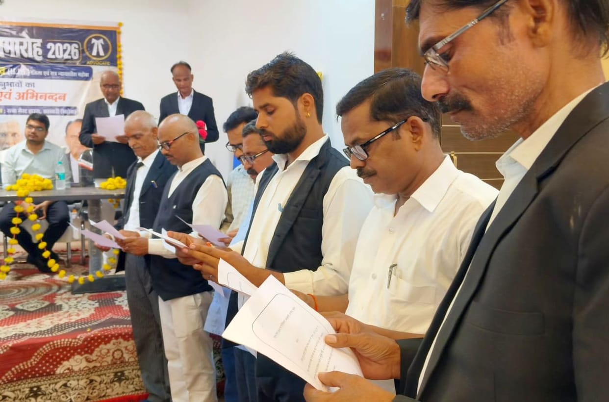 Administered the oath of office to Bar Association office-bearers.