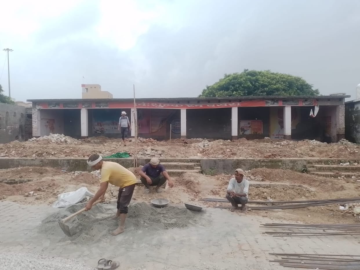 Construction of a guest house for the convenience of pilgrims has begun.