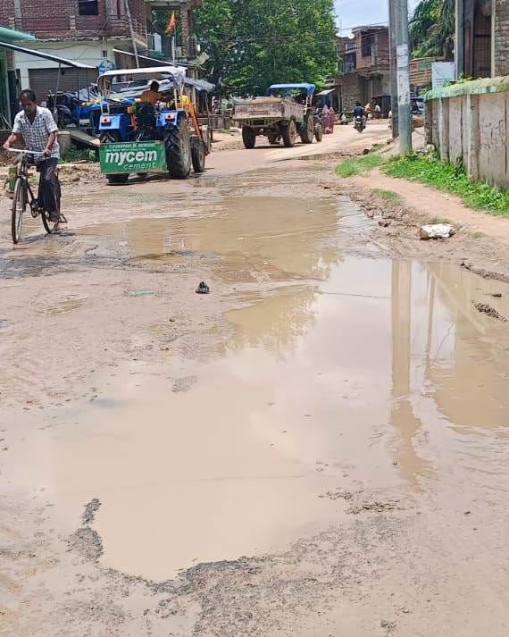 Drains clogged in Ruruganj; dirty water entered shops.