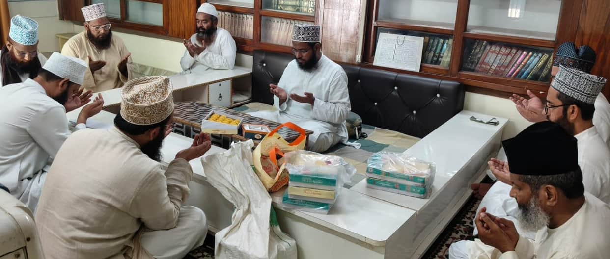 Quran recitation held from Balrampur to Maharashtra for the salvation of the City Mufti's soul