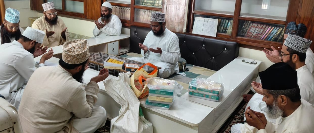 Quran recitation held from Balrampur to Maharashtra for the salvation of the City Mufti's soul