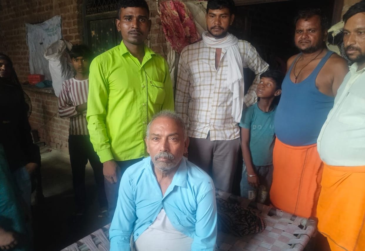 70-year-old man swept away at Kachhla Ghat; fishermen saved his life in the morning after he battled the waves all night.