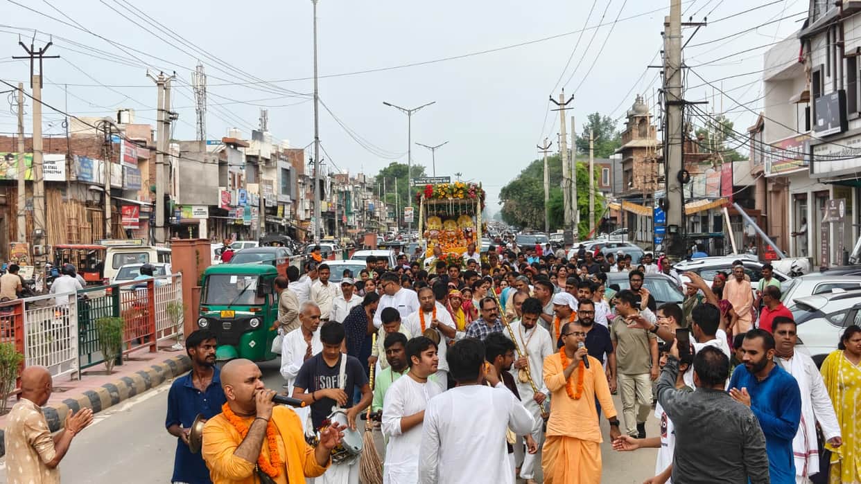 Lord Jagannath's Rath Yatra taken out with devotion; devotees pulled the chariot