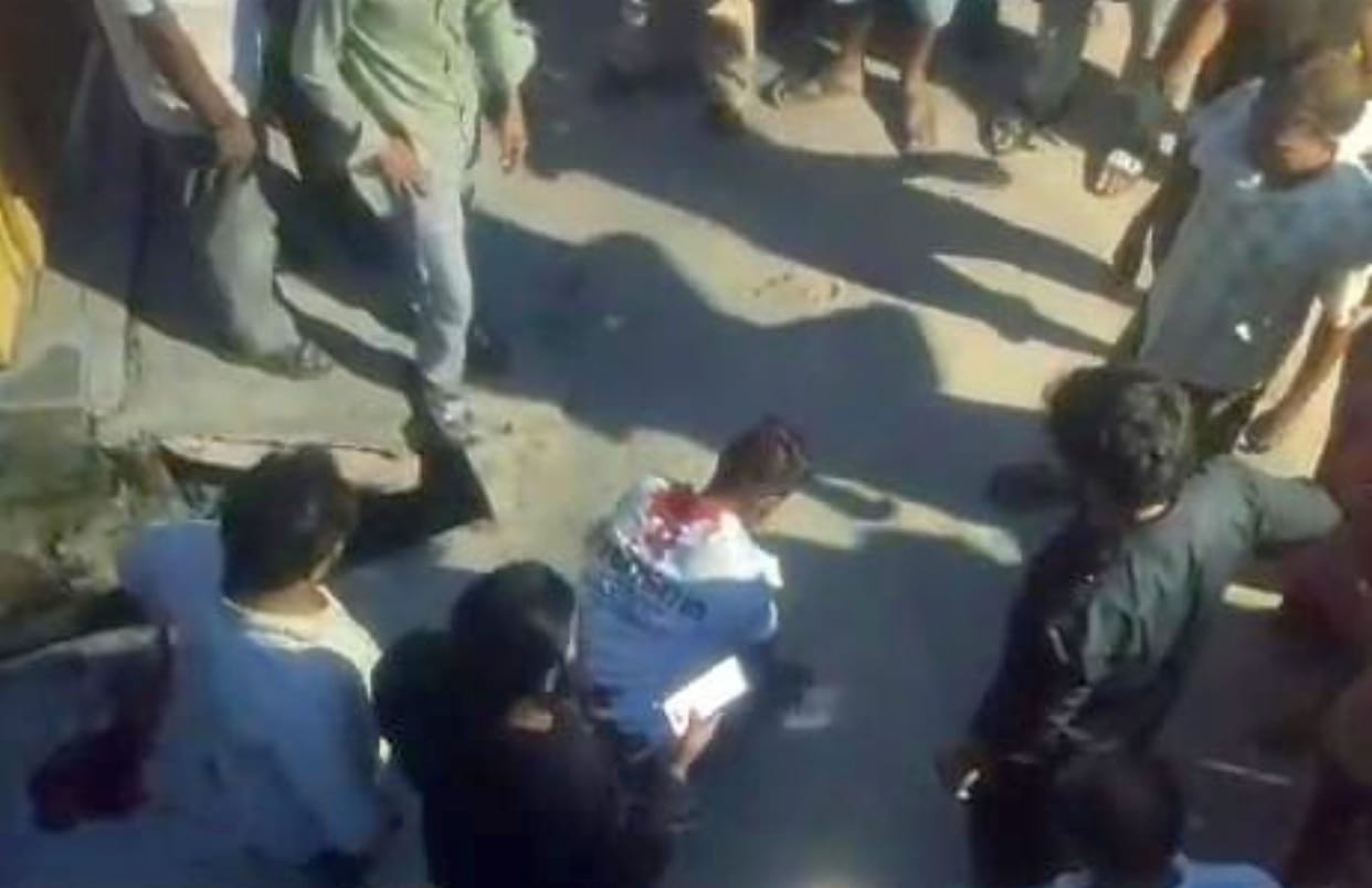 Flower vendor shot; bullet hit him in the waist