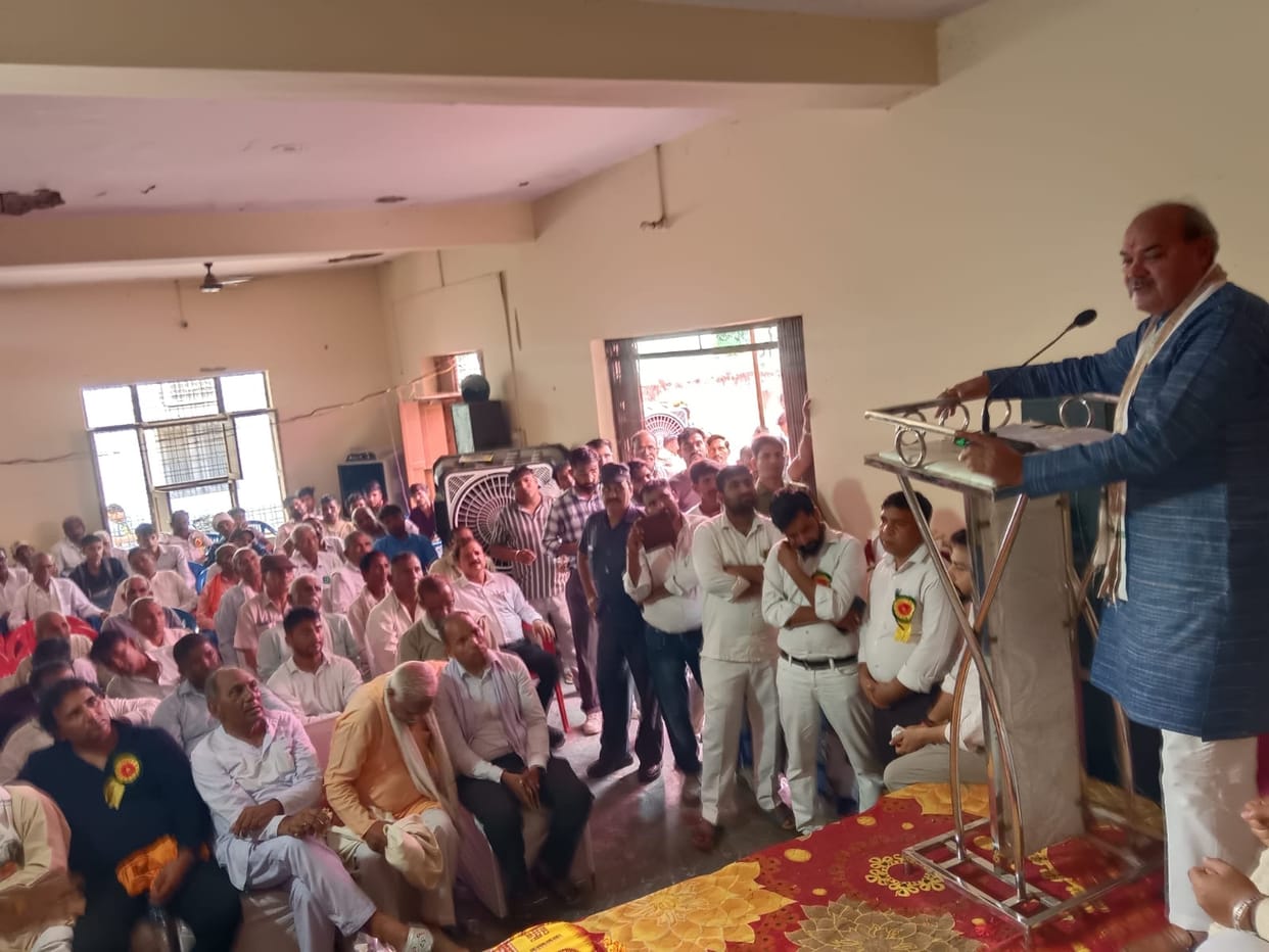 50 meritorious students and 15 senior citizens honored on Sant Kabir Jayanti.