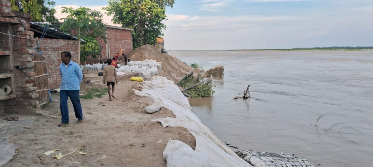 Saryu waters reach inhabited areas; homes destroyed every year.