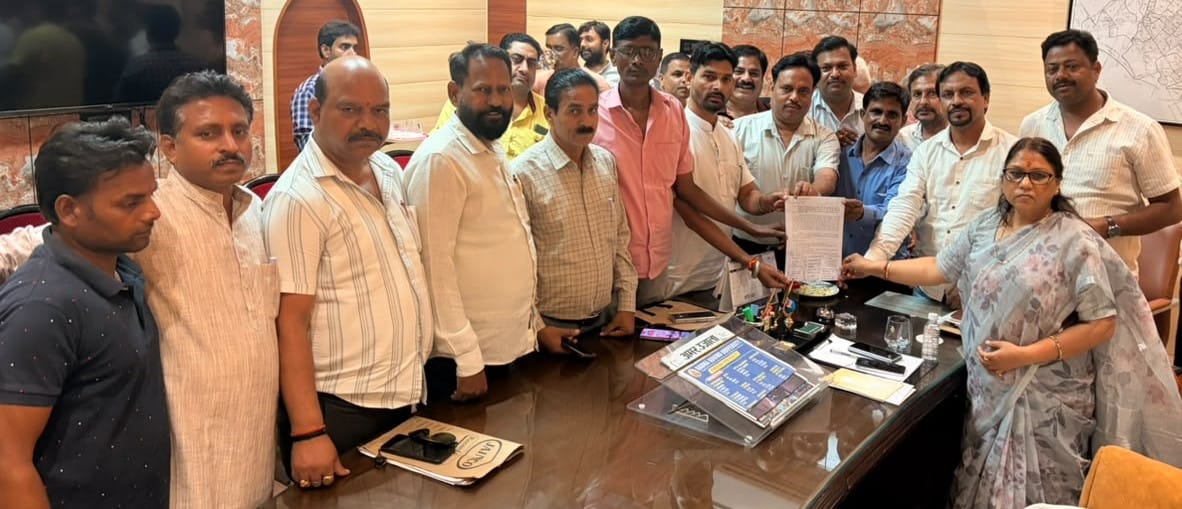 Councilors raised questions about the Additional Municipal Commissioner's style of functioning.