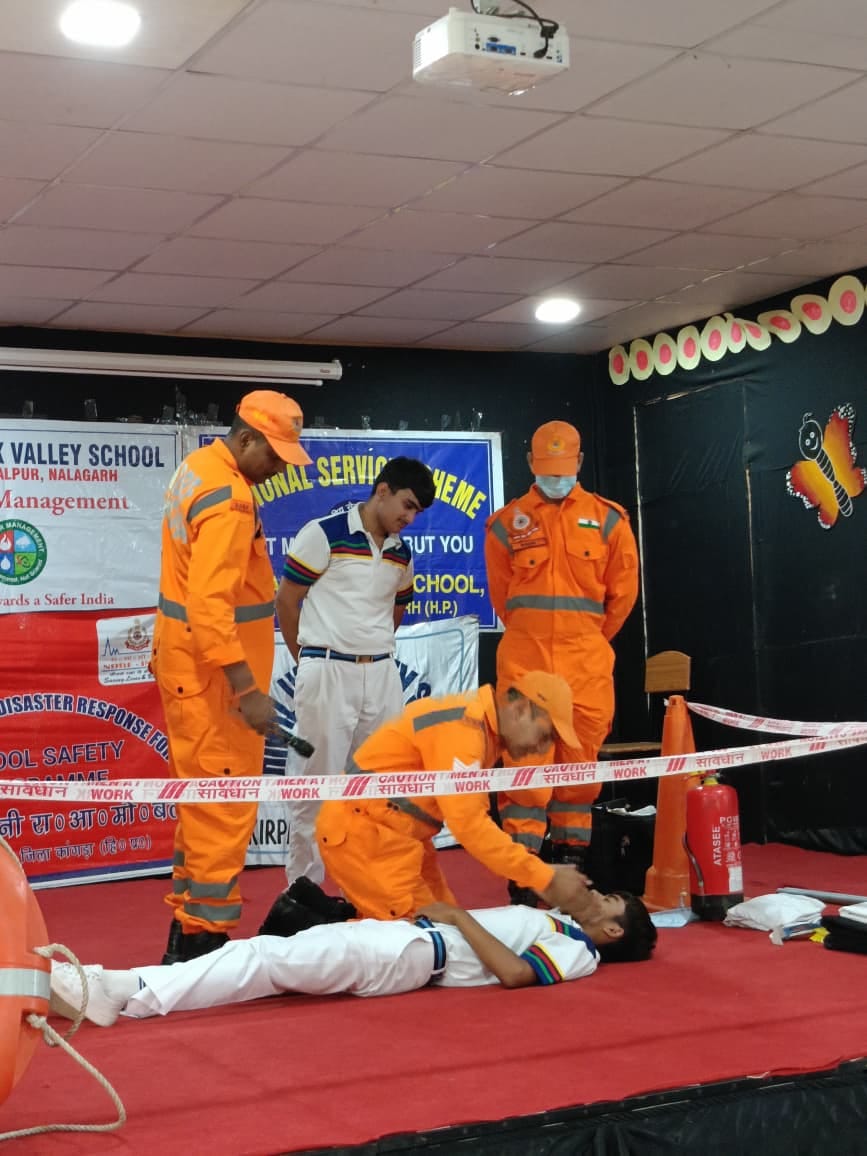 Tips given to students on dealing with disasters