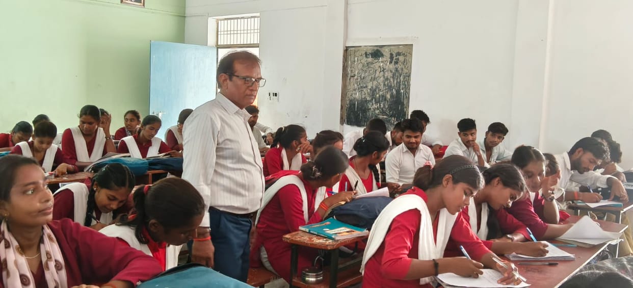 Himanshu excelled in General Knowledge.