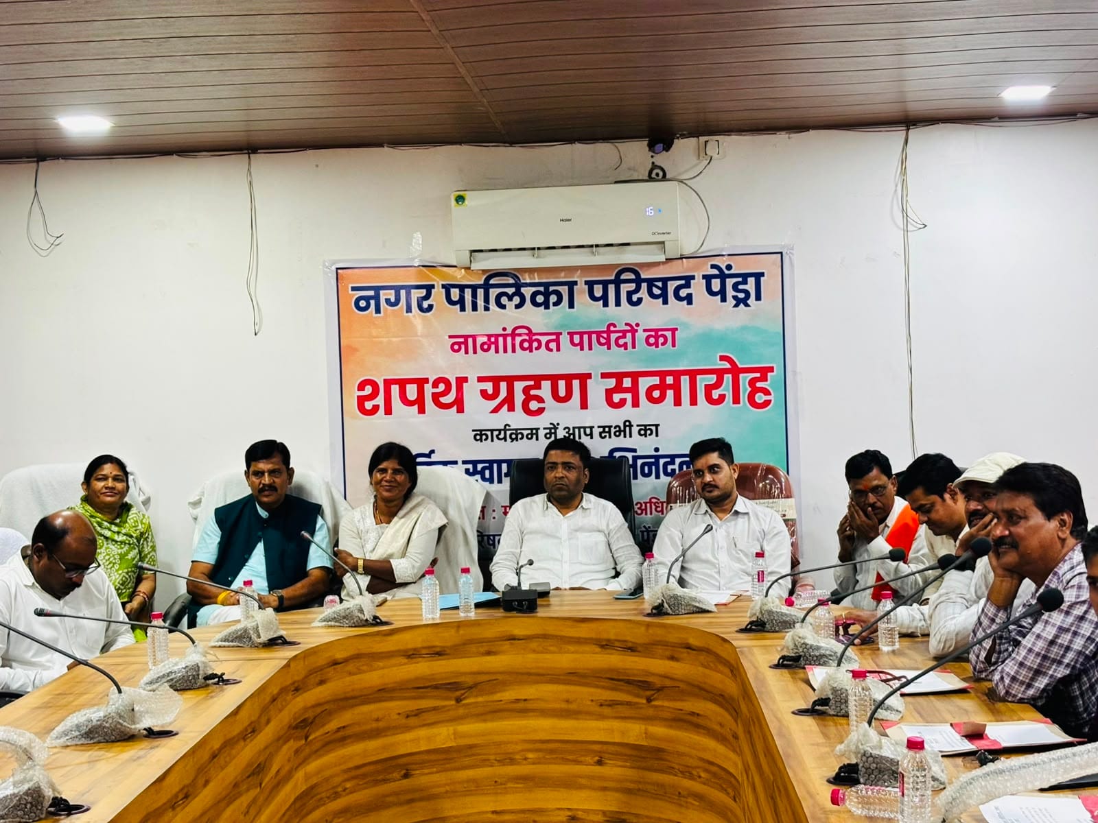 सुबह टला, शाम को हुआ शपथ ग्रहण।