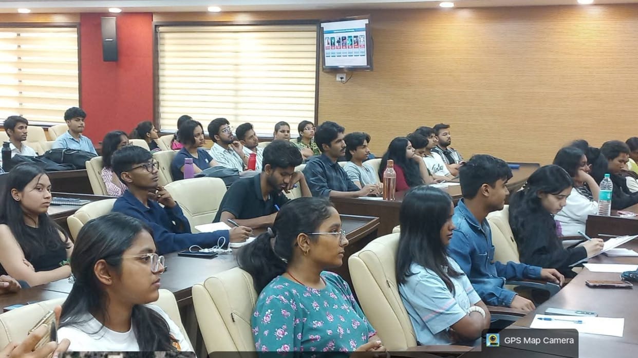 over seven thousand youngers has started their own company