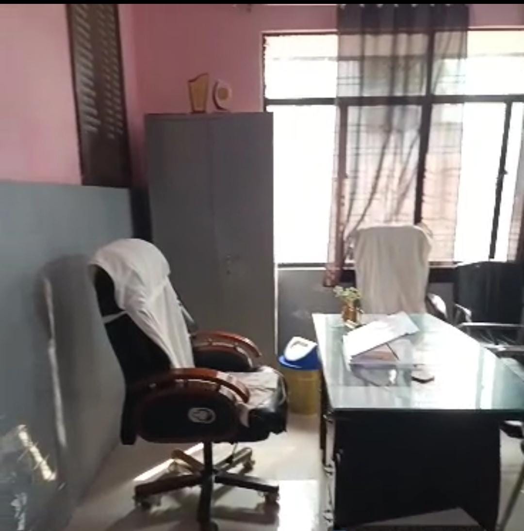 सामुदायिक स्वास्थ्य केंद्र बनीकोडर में स्वास्थ्य सेवाओं का बुरा हाल है