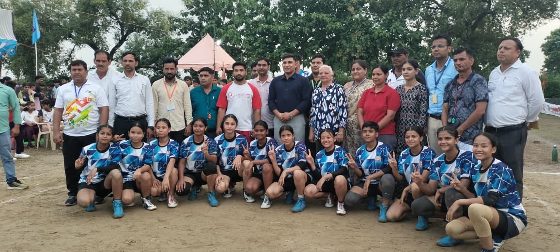 Dron Public School wins Under-17 title.