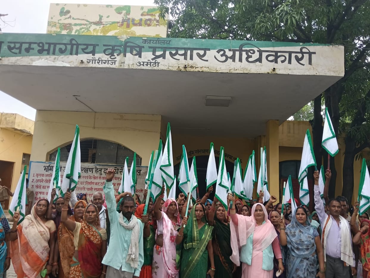Farmers furious over non-availability of fertilizer