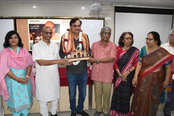 Poet Subhash Rai receives Shukdev Singh Memorial Award at BHU