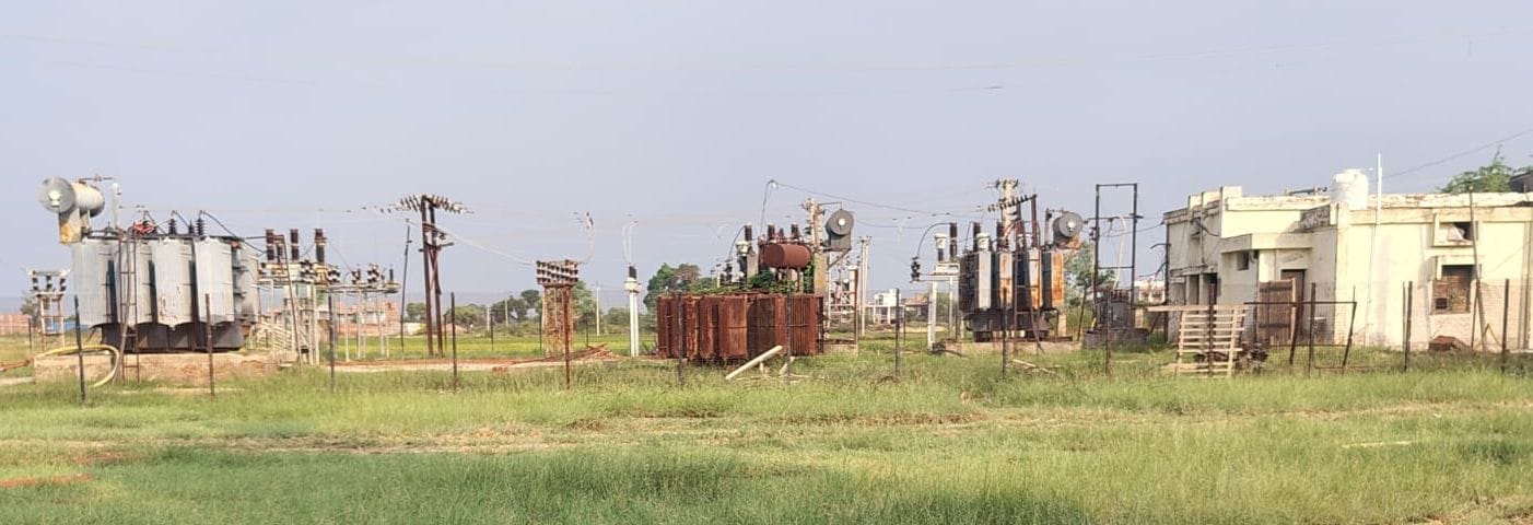 डलमऊ क्षेत्र का विद्युत उपकेंद्र कठगर। 
