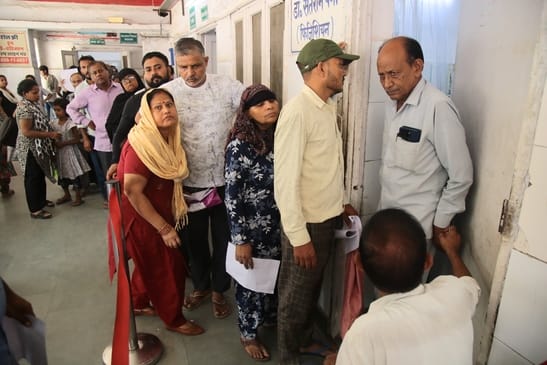 Number of conjunctivitis patients rises due to humidity and heat.