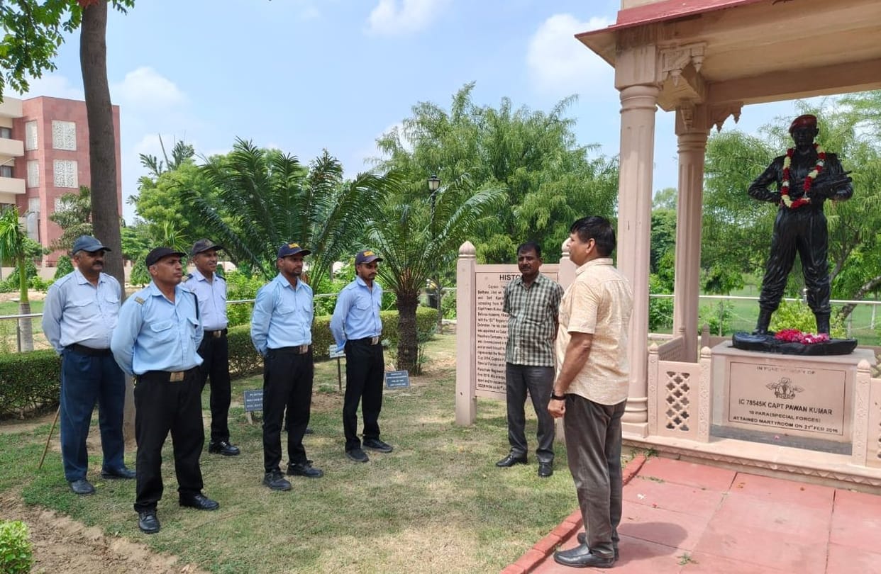 Paid tribute to the courage, valour, and sacrifice of the martyrs.