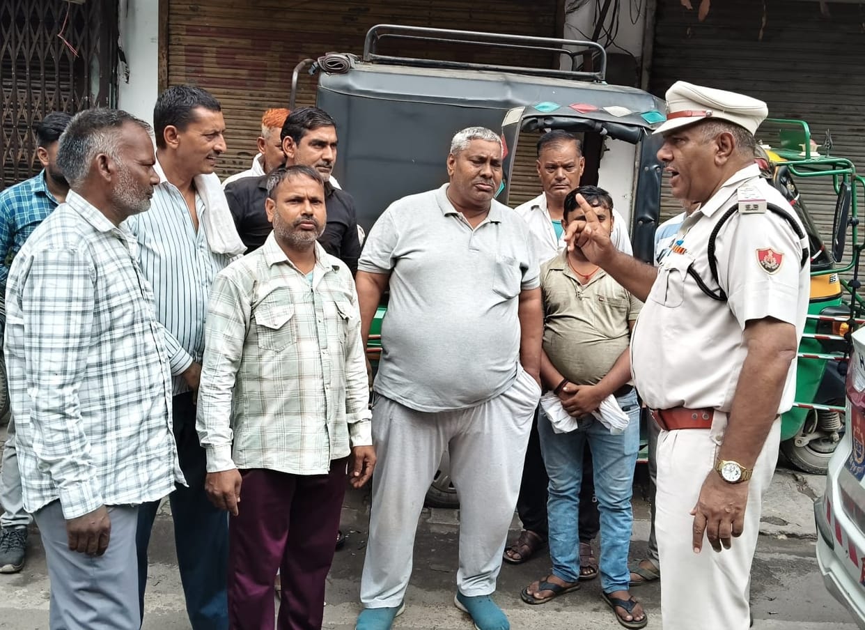 Auto-rickshaw drivers will now have to wear uniforms.