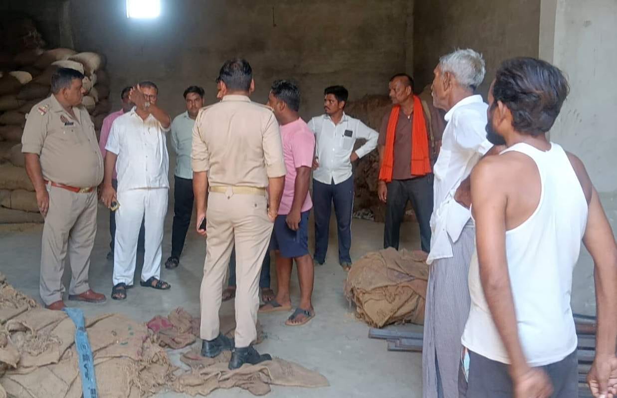 37,000 stolen after breaking the shutter of a grain commission agent's shop near the police station.