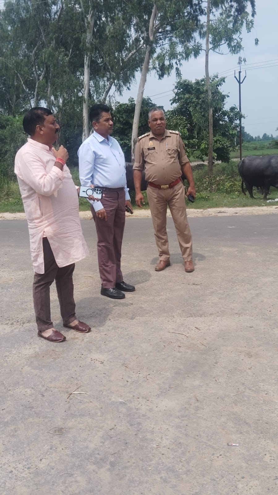 Kanwar Yatra: SDM and CO inspect the Ganga Canal towpath route.