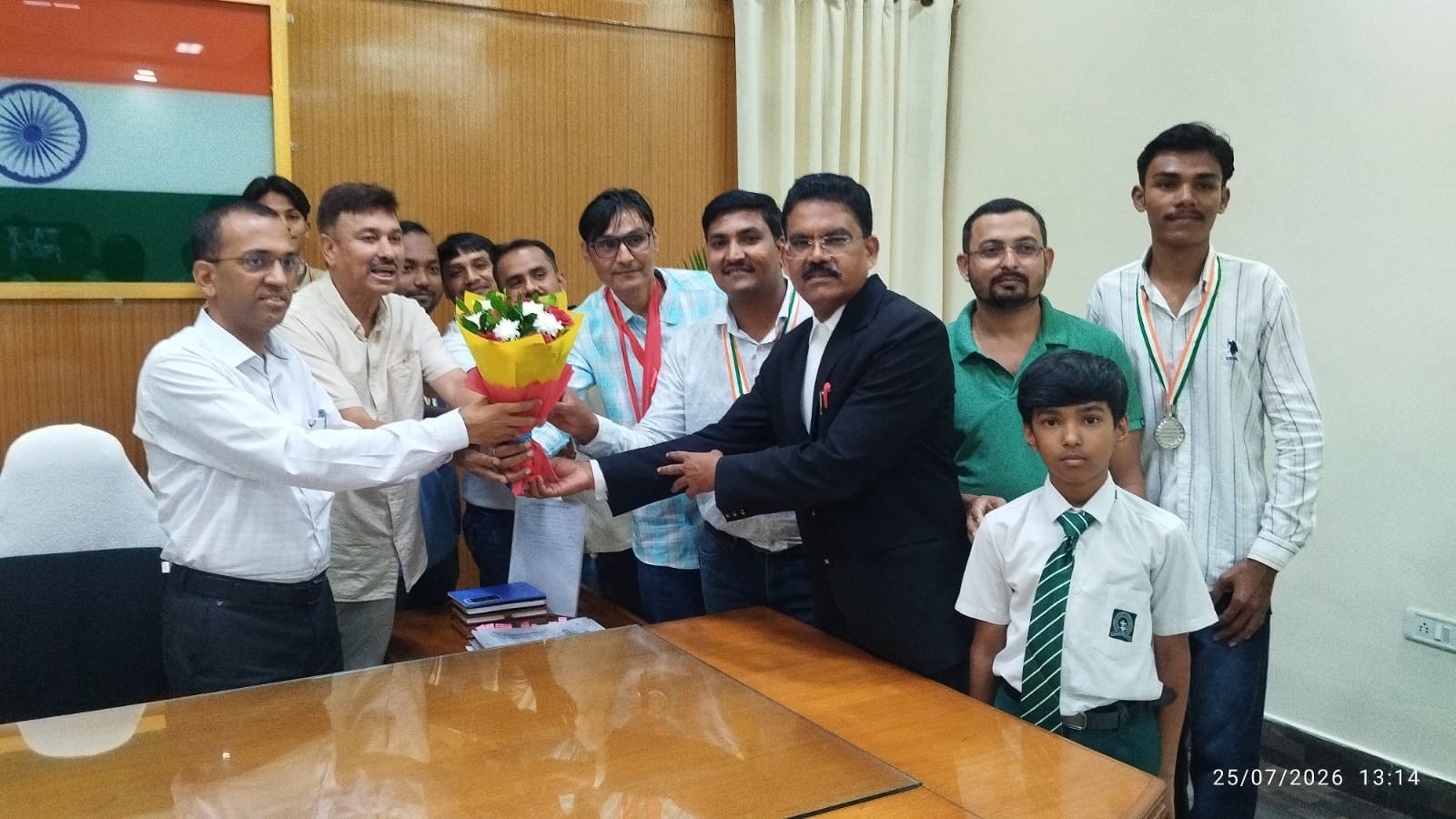 खिलाड़ियों के प्रतिनिधिमंडल ने कलेक्टर से किया मुलाकात।
