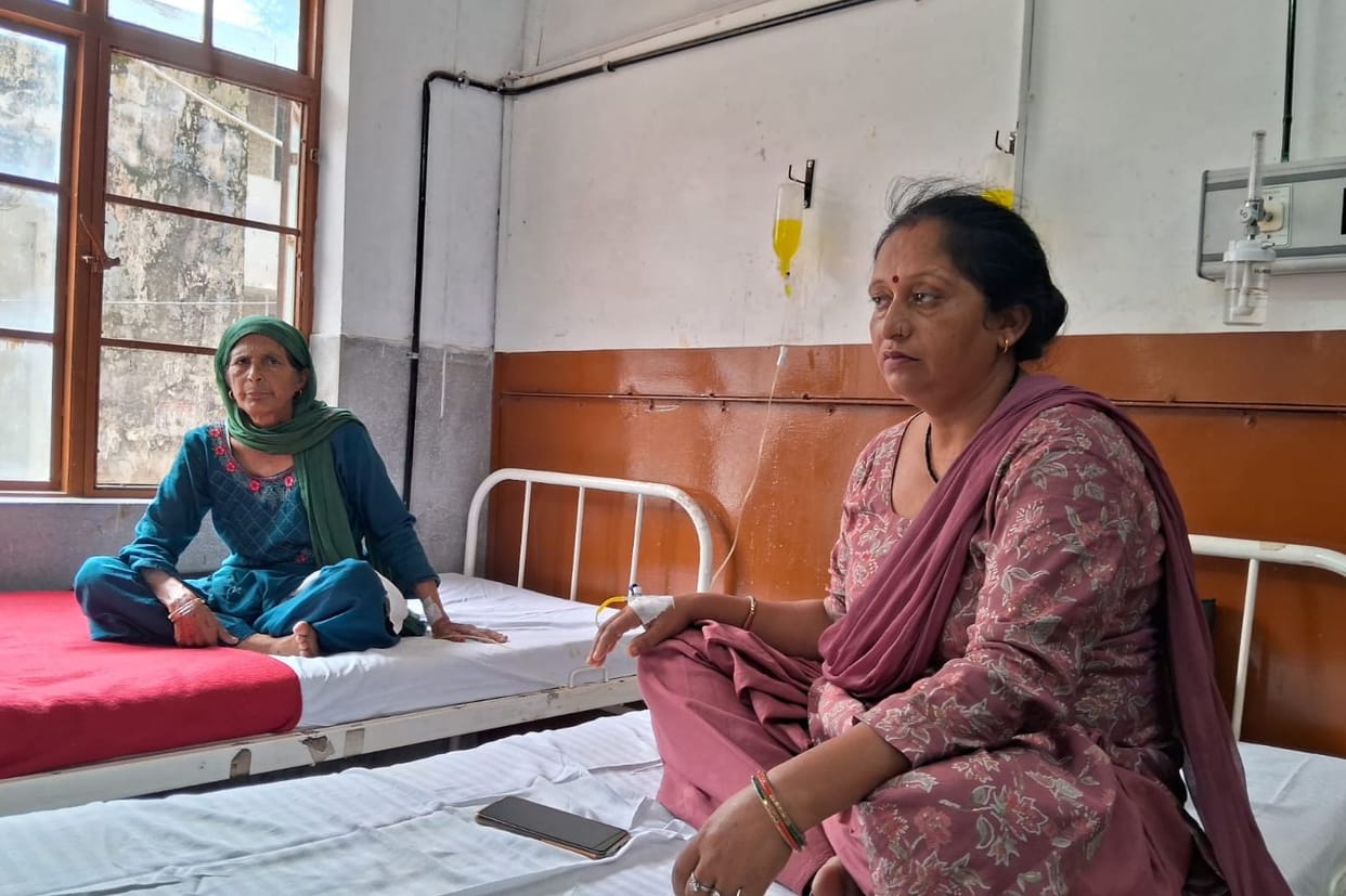 Jaundice outbreak in Jogindernagar; 6 cases reported.