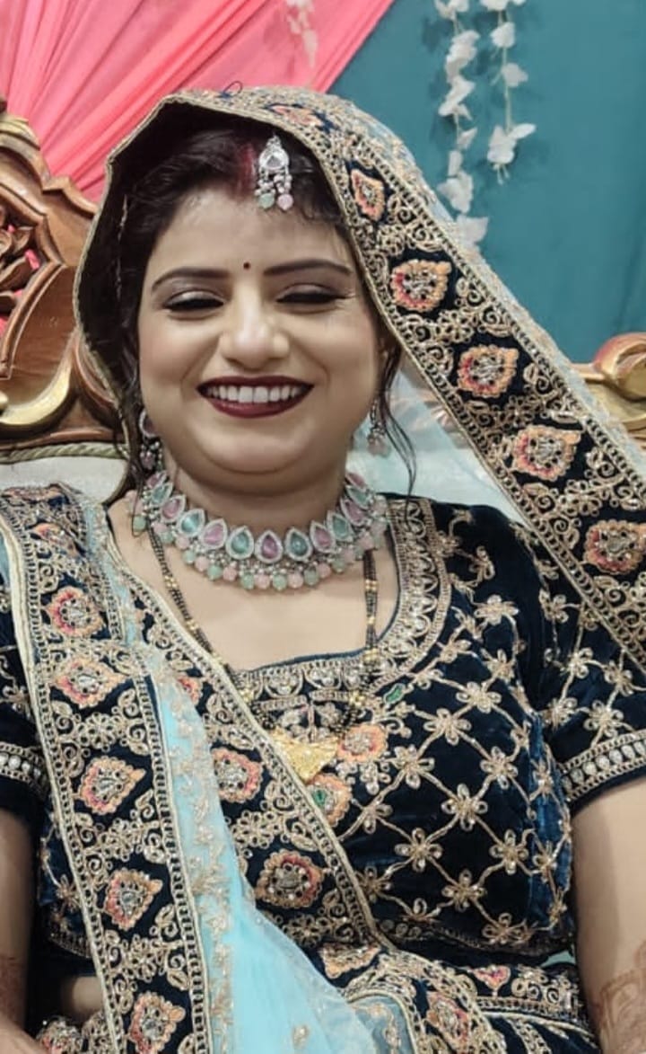 Married woman dies in road accident in Kolkata