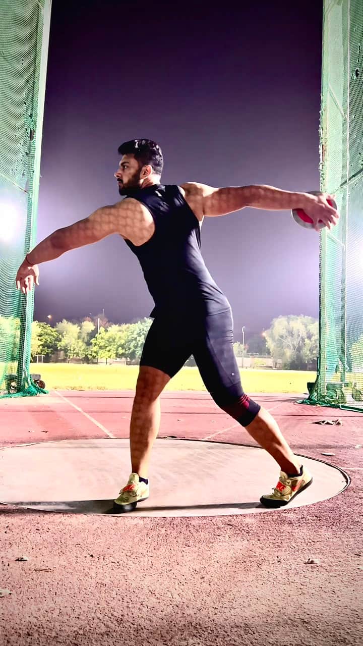 38- डिस्कस थ्रो करते खिलाड़ी सचिन दलाल