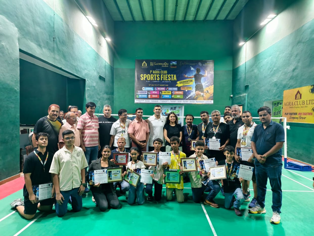 The badminton competition arena resounded with thunderous applause.