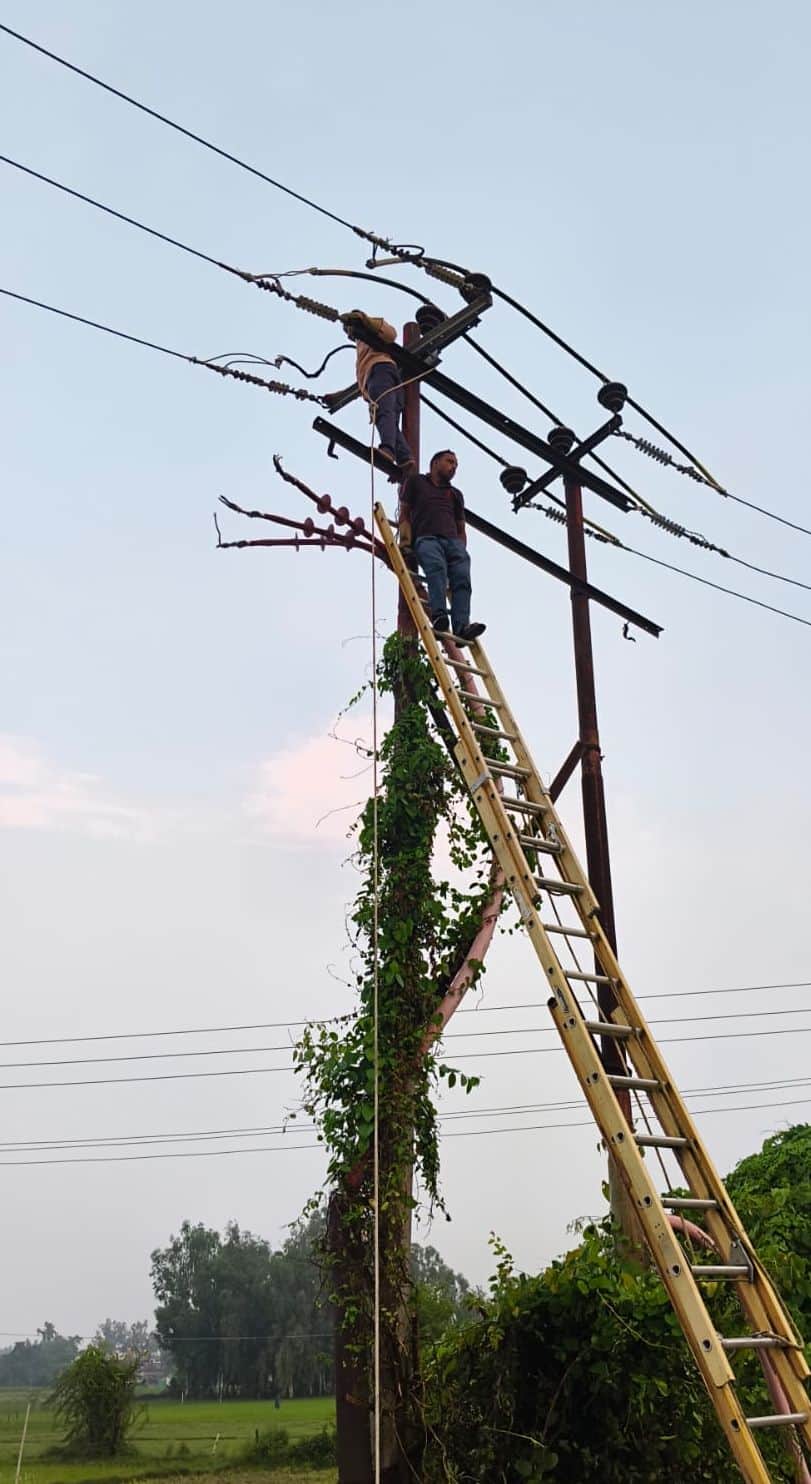 Power out in 250 villages for 20 hours; residents distressed.