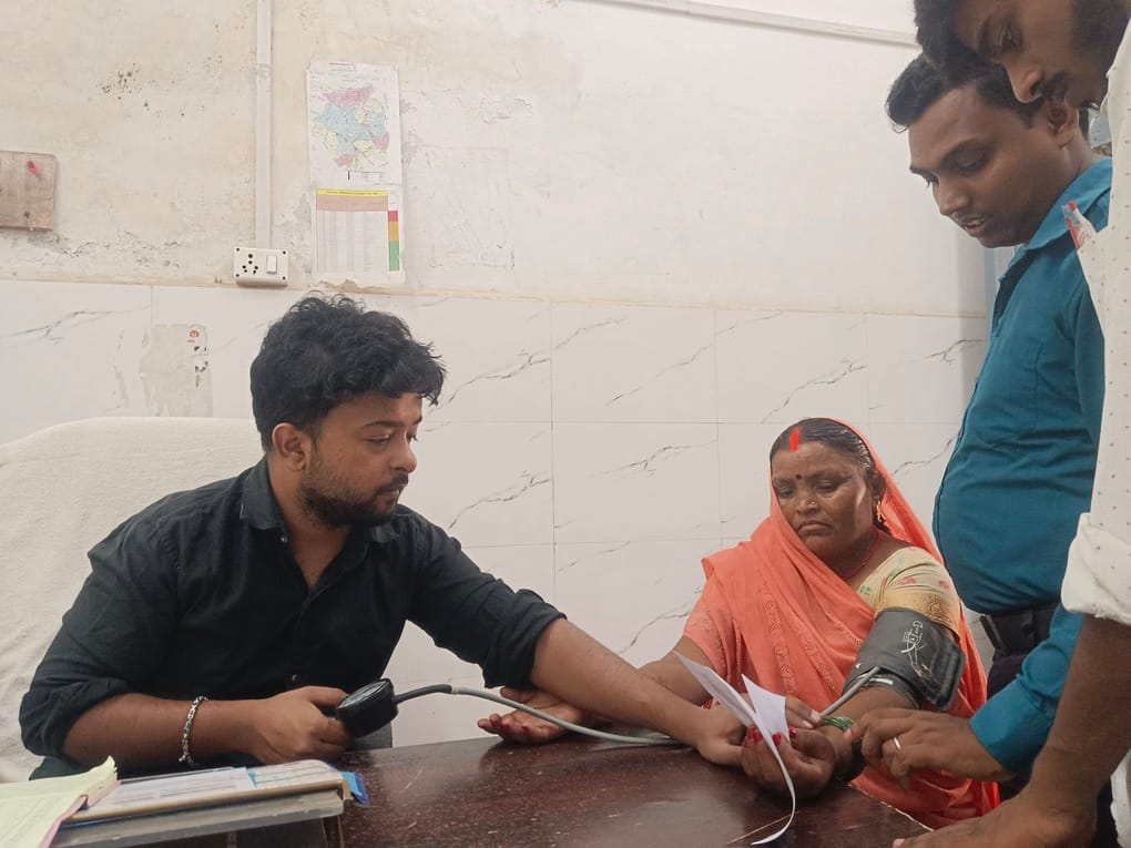 Queues of patients suffering from viral infections, fever, and skin and respiratory ailments were seen at the health fair.