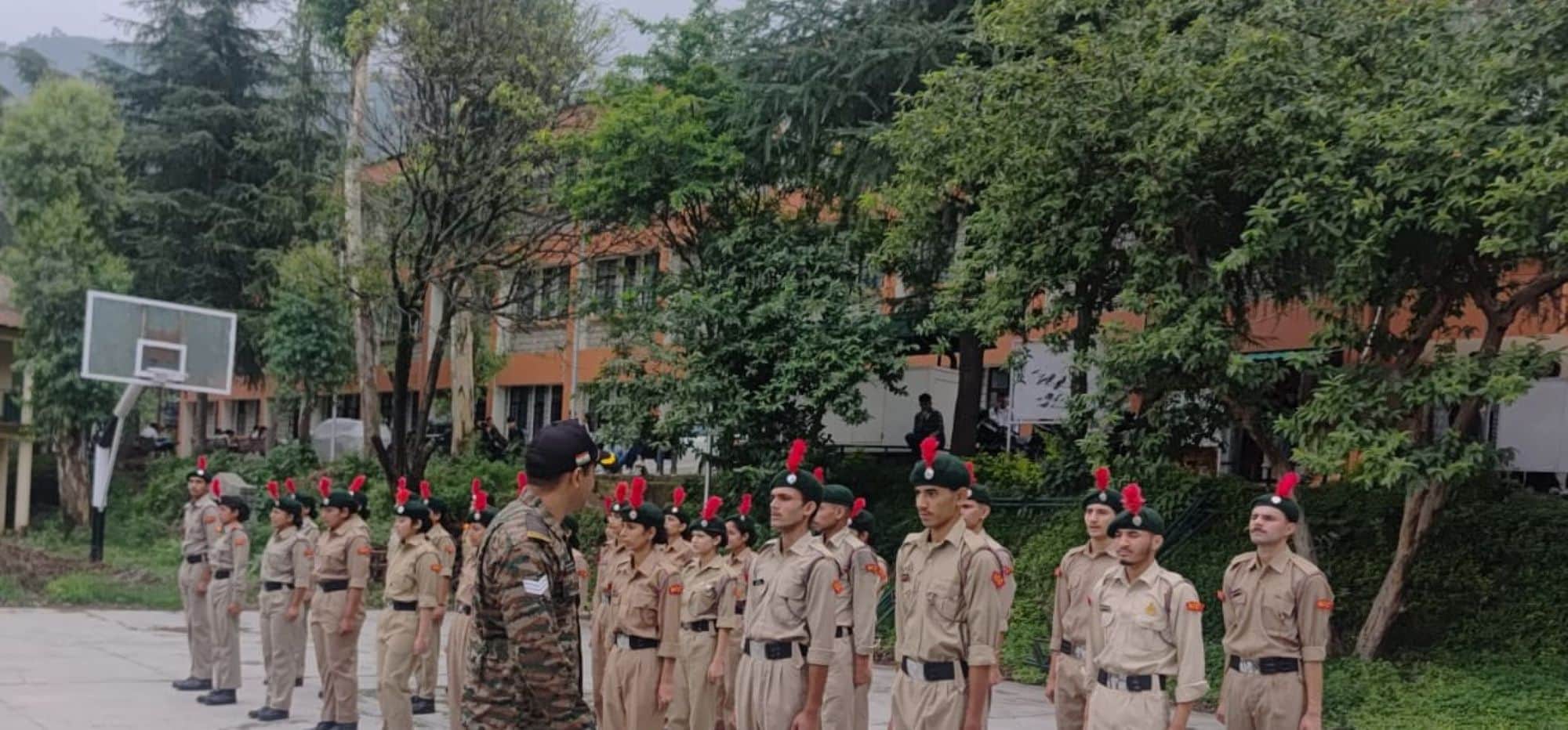 चंबा के चुवाड़ी कॉलेज में एनसीसी भर्ती प्रक्रिया के दौरान केडेट।संवाद
