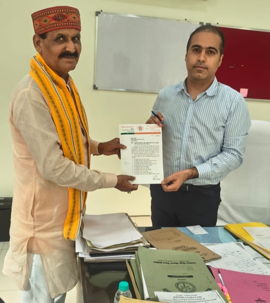 MLA hands over letter to MD to connect New Market with the sugar mill substation